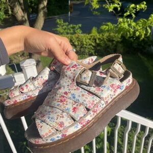 Doc Martens Y2k Sandals